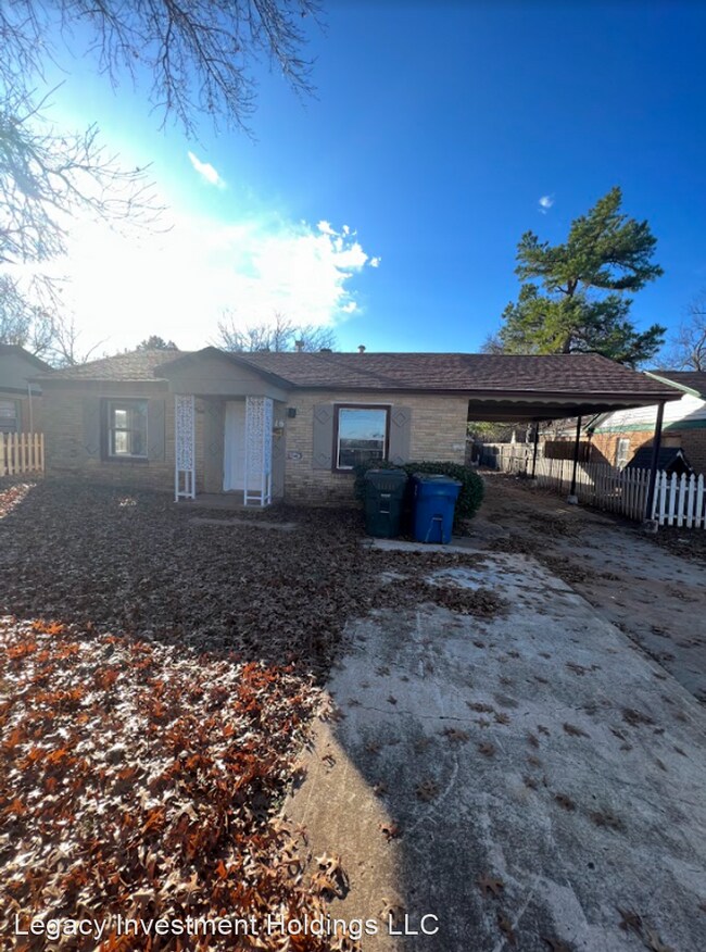 Building Photo - 3 br, 2 bath House - 316 E Harmon