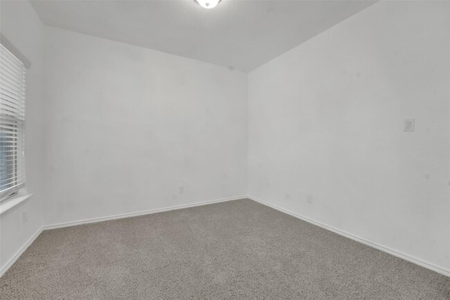 Building Photo - 144 Creek Terrace Dr
