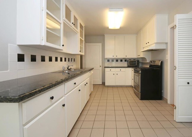 Building Photo - 3222 Elmridge St
