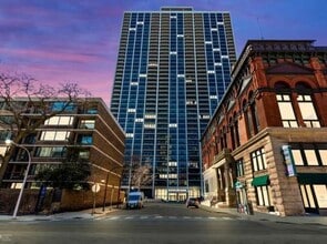 Building Photo - 1560 N Sandburg Terrace