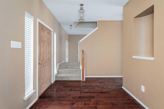 Foto del edificio - 6422 Meadowcrest Ln