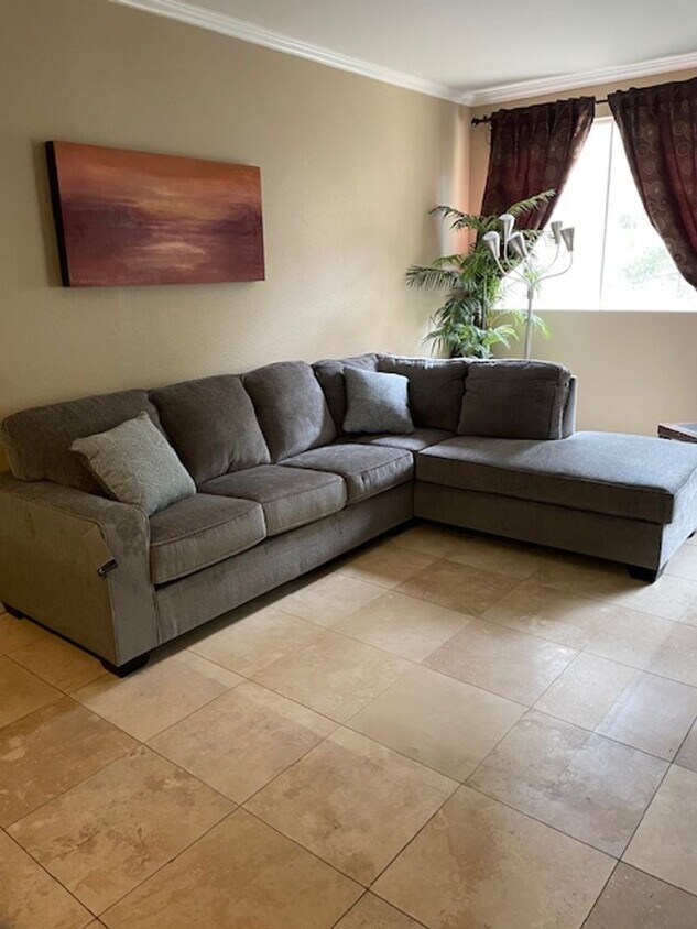 Foto principal - Meridian 2 bed | 2 bath Luxury Condo w/ Ut...
