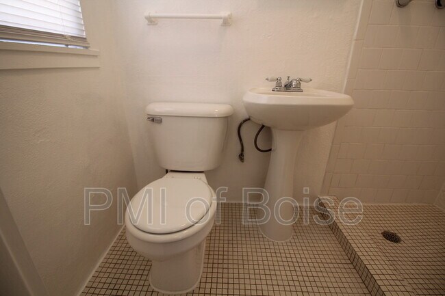 Foto del edificio - 317 E Bannock St