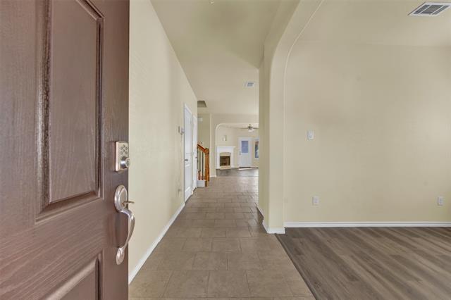 Foto del edificio - 6815 Elderberry Dr