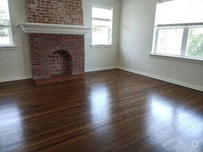 Building Photo - 1312 S Quaker Ave