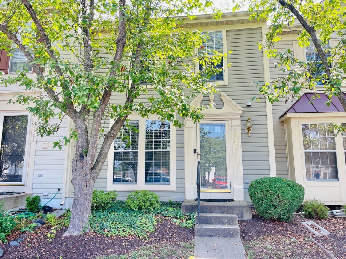 Foto principal - GORGEOUS TOWNHOUSE - MANASSAS