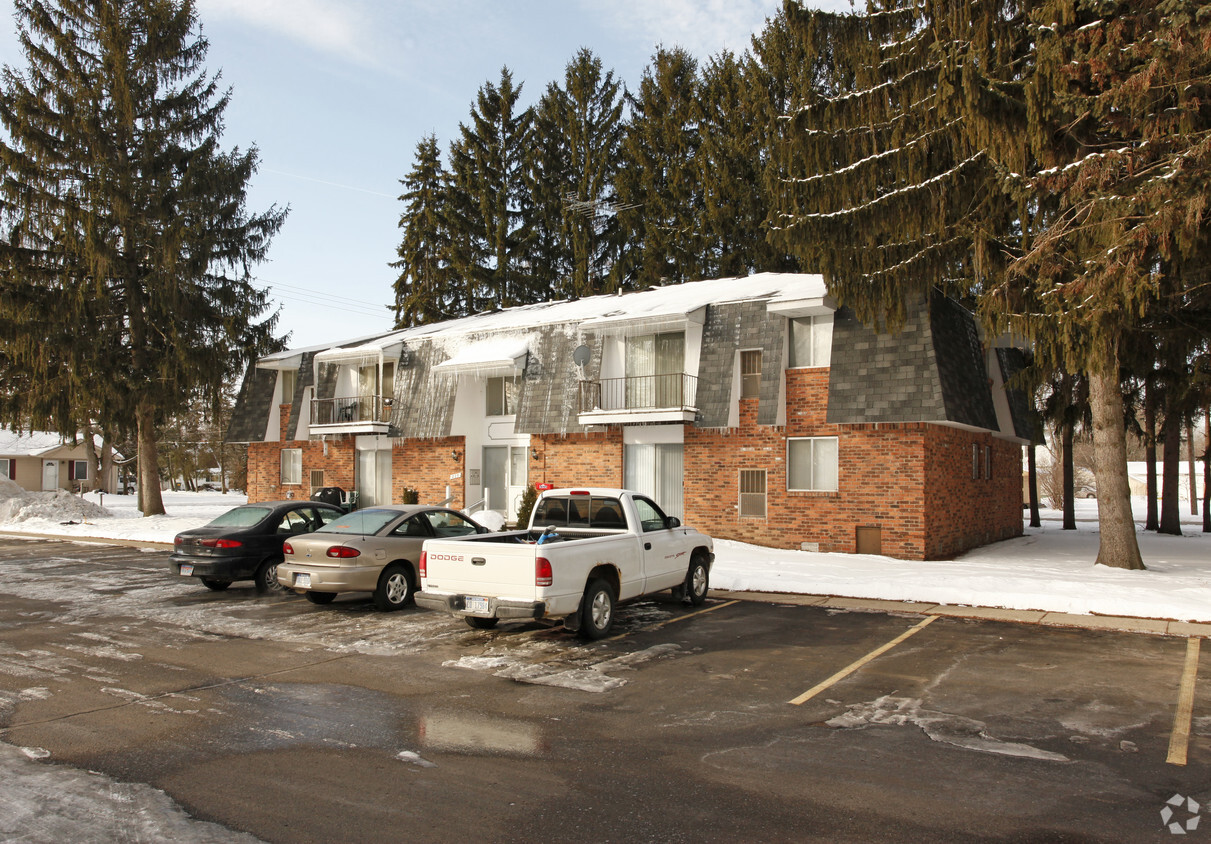 Building Photo - 220 Park St