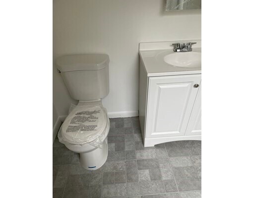 Building Photo - 338 Summer St