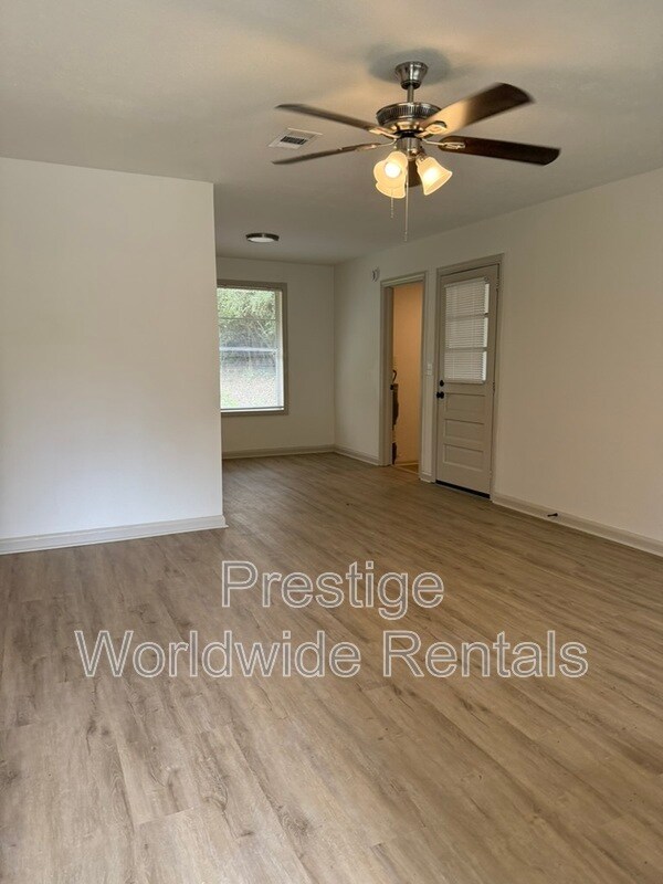 Building Photo - 4843 Wellborn Dr