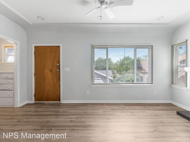 Building Photo - 1 br, 1 bath Apartment - 1926 Lime Ave 193...