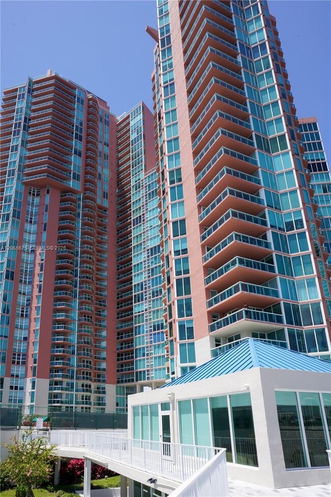 Building Photo - 3370 Hidden Bay Dr