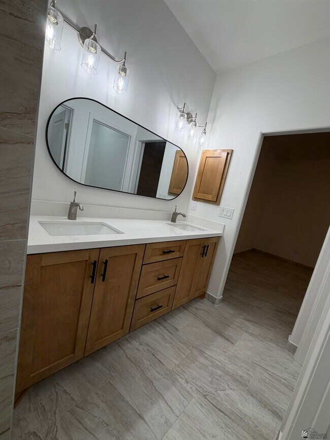 Foto del edificio - 4764 E Jett St