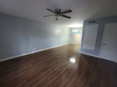 Building Photo - 907 Castle Heights Dr