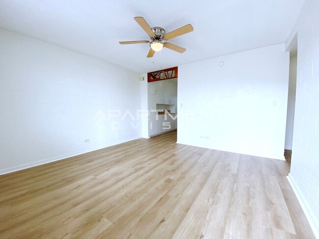 Building Photo - 980 Robello Ln