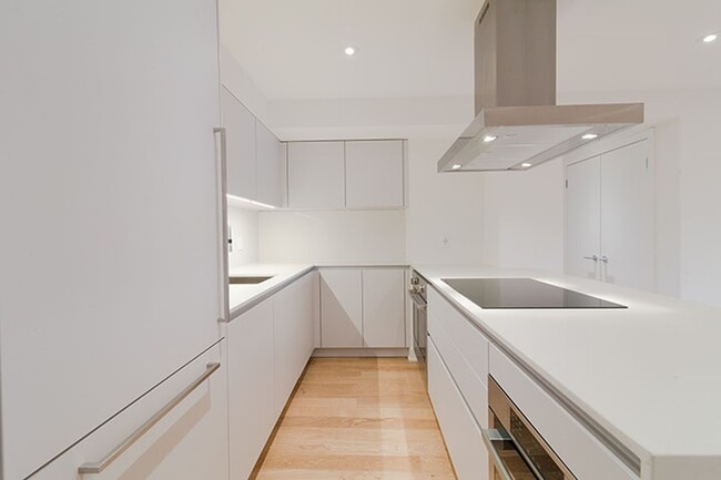 Building Photo - 3421 Rue Drummond