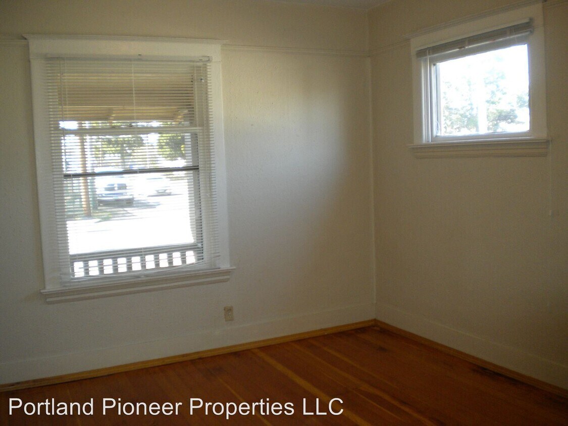 Primary Photo - 5604 SE 86th Ave