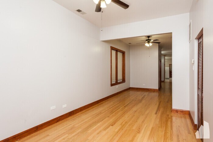 Foto principal - 1747 W Le Moyne St