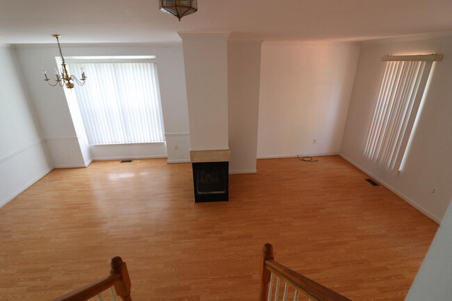 Foto del edificio - 3 BD Townhouse in Brightwood Forest (Stafford, VA)