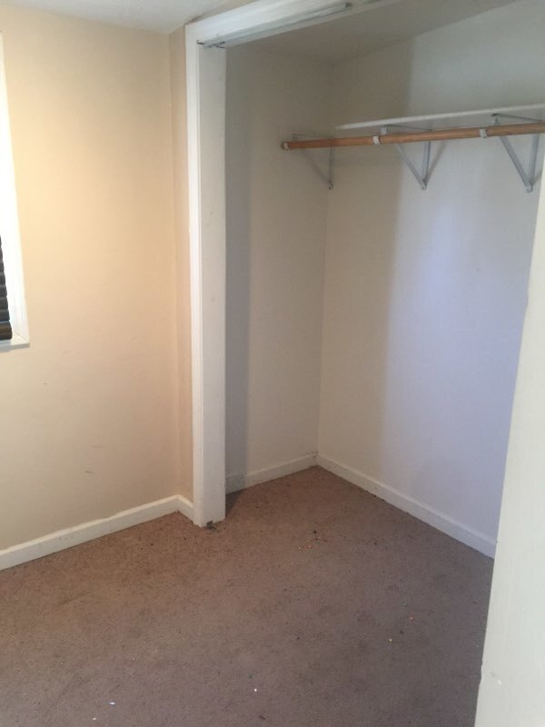 Foto del edificio - Large 3 Bedroom with 2 Car Garage