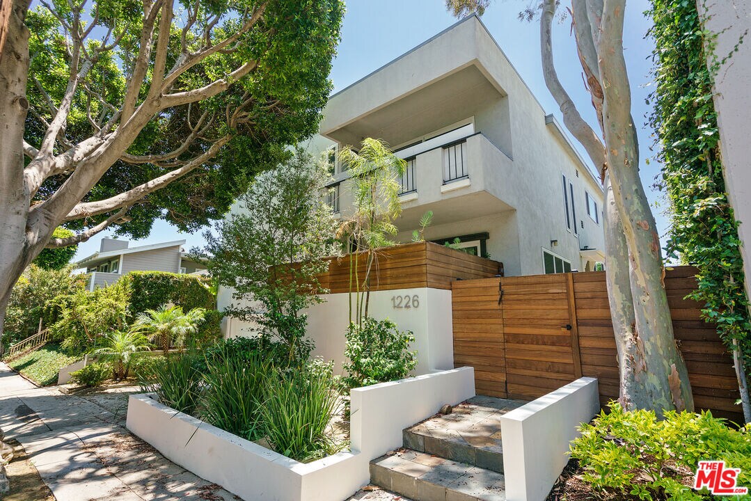 Foto principal - 1226 FRANKLIN St