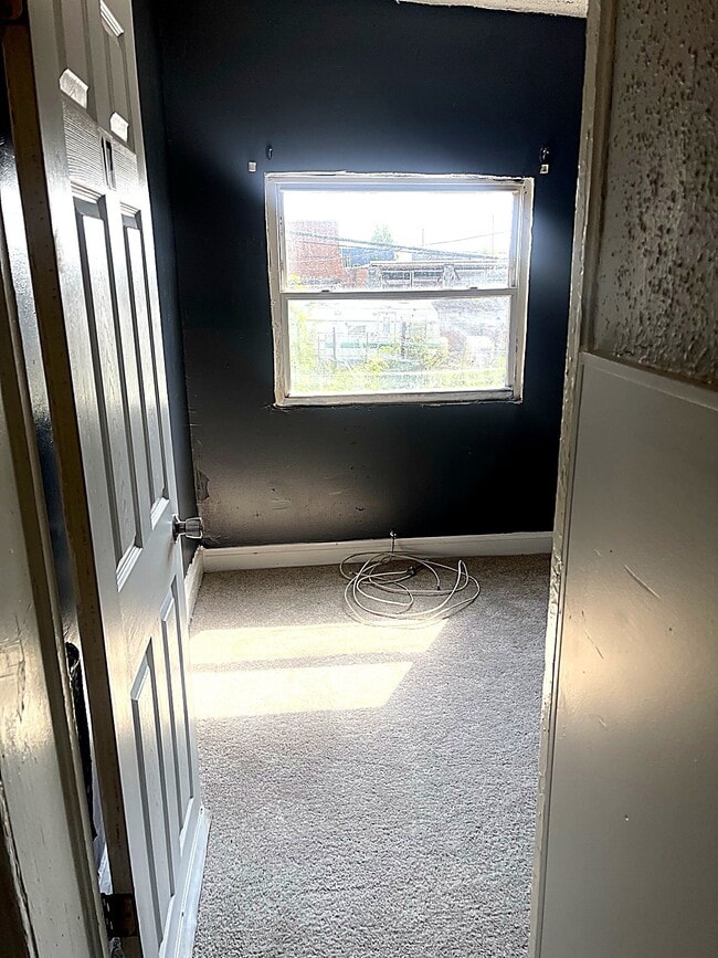 Foto del edificio - 1627 N Milton Ave