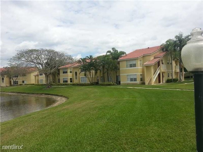 Building Photo - 457 Vista Isles Dr