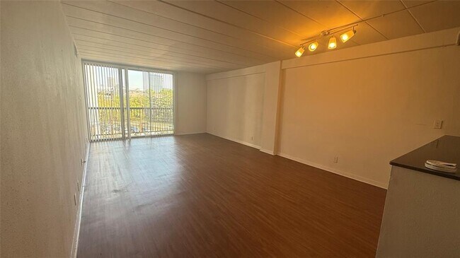 Foto del edificio - 5400 Memorial Dr
