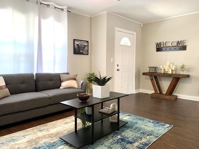 Foto del edificio - 714 Woodlawn Dr