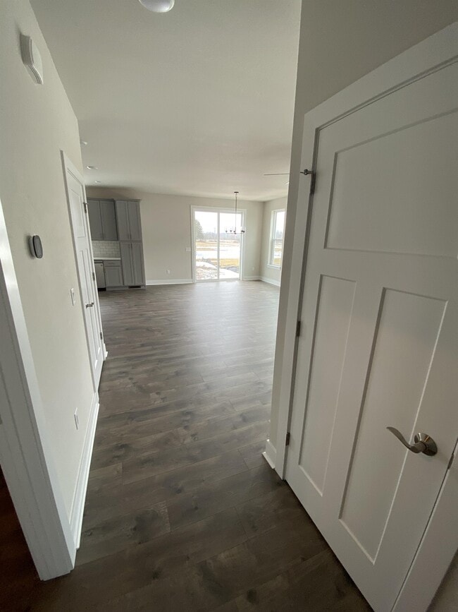 Building Photo - W218N16014 Tiger Lily Dr