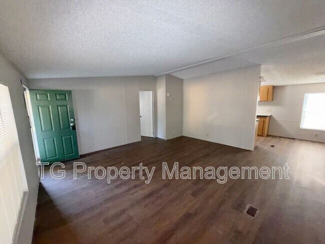 Foto del edificio - 787 Gillen St