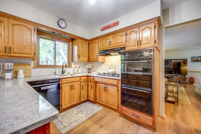 Foto del edificio - 2820 St James Ln