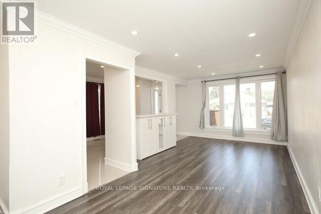 Building Photo - 134 Septonne Ave
