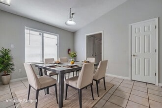 Building Photo - 712 W Brevard St