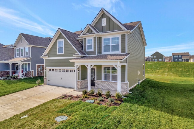 Building Photo - 210 Goldfinch Road