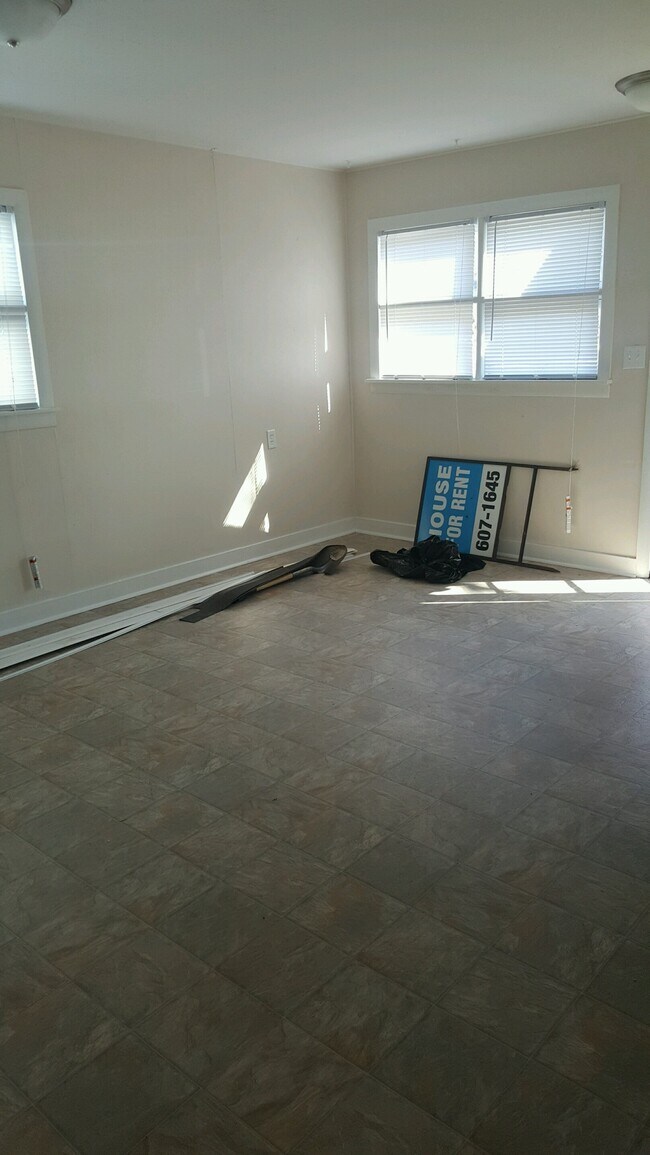 Foto del edificio - 829 W Maple St