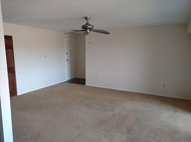 Building Photo - 2029 Sanlin Dr