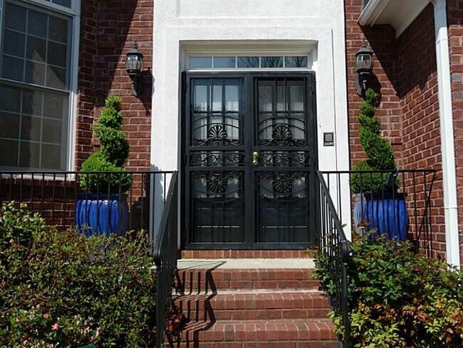 Foto del edificio - 230 Wembley Cir