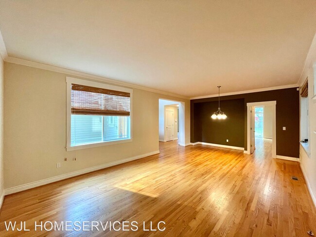 Building Photo - 4 br, 3 bath House - 2646 116th Ave NE