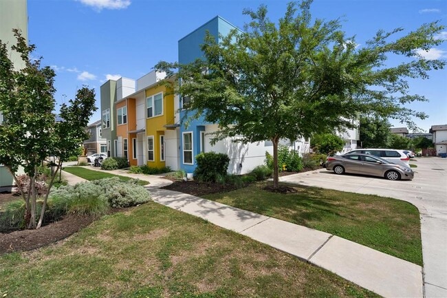 Building Photo - 4330 Olenick St