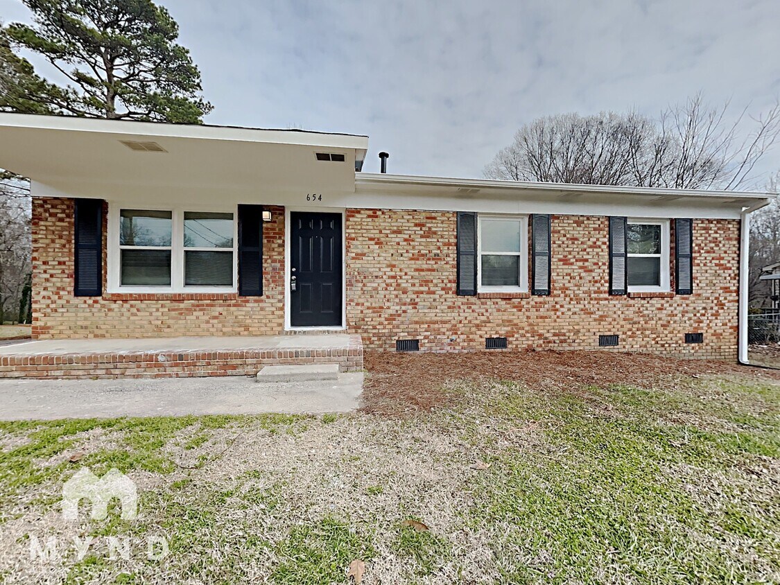 Foto principal - 654 Newcastle Rd