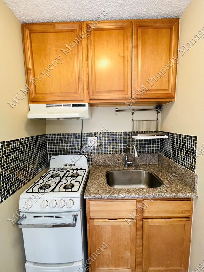 Unit #5 Kitchen - 19419 Victory Blvd