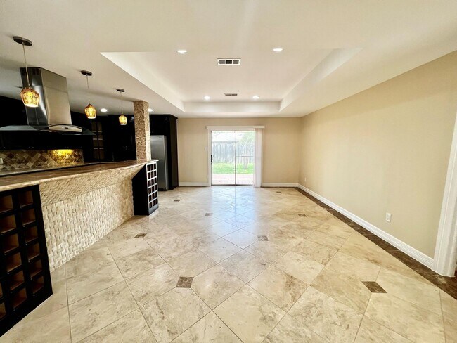 Foto del edificio - 9418 Meadowbriar Ln