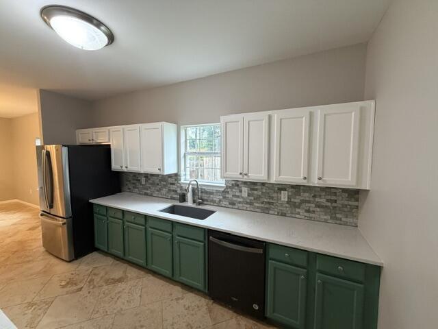 Building Photo - 2457 Lakeview Dr S