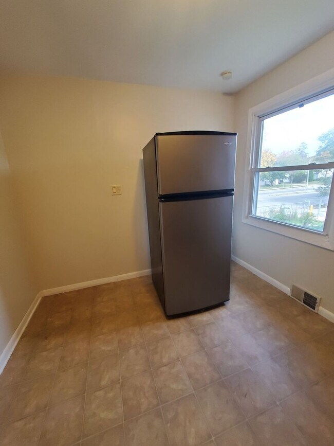 Foto del edificio - 4605-4607 W. Villard Ave. (Duplex)