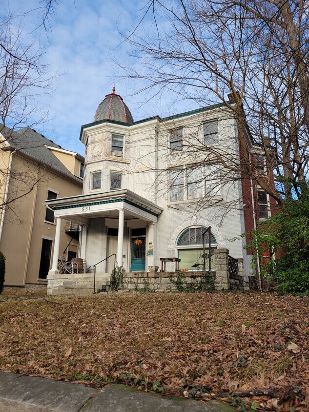Foto principal - 931 Cherokee Rd