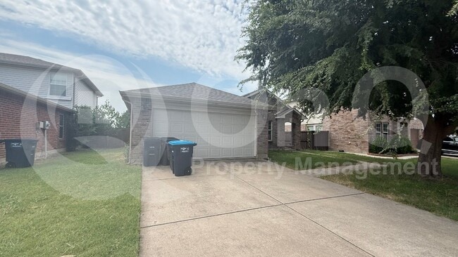 Photo - 1932 Foxfield Way House