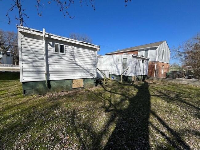 Foto del edificio - Beautiful Move-In Ready Duplex Apartment