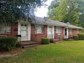 Building Photo - 407 N Lionel St