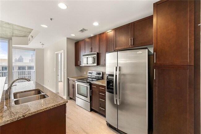 Foto del edificio - 855 Peachtree St NE