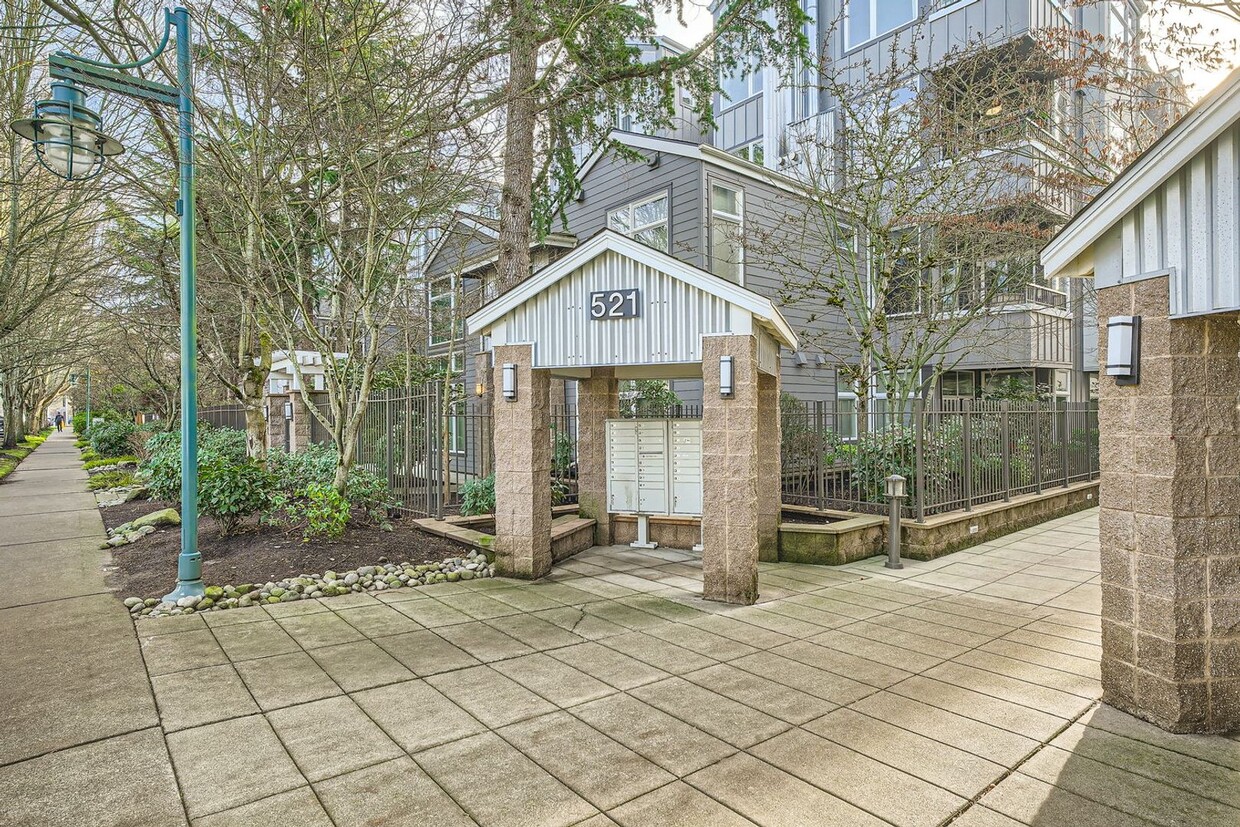 Foto principal - 1bd/1ba Kirkland Condo